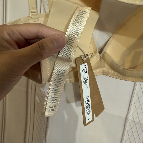 Skims Ultimate Push Up Strapless Bra In Sand Size 32B NWT $64 - Picture 7 of 12